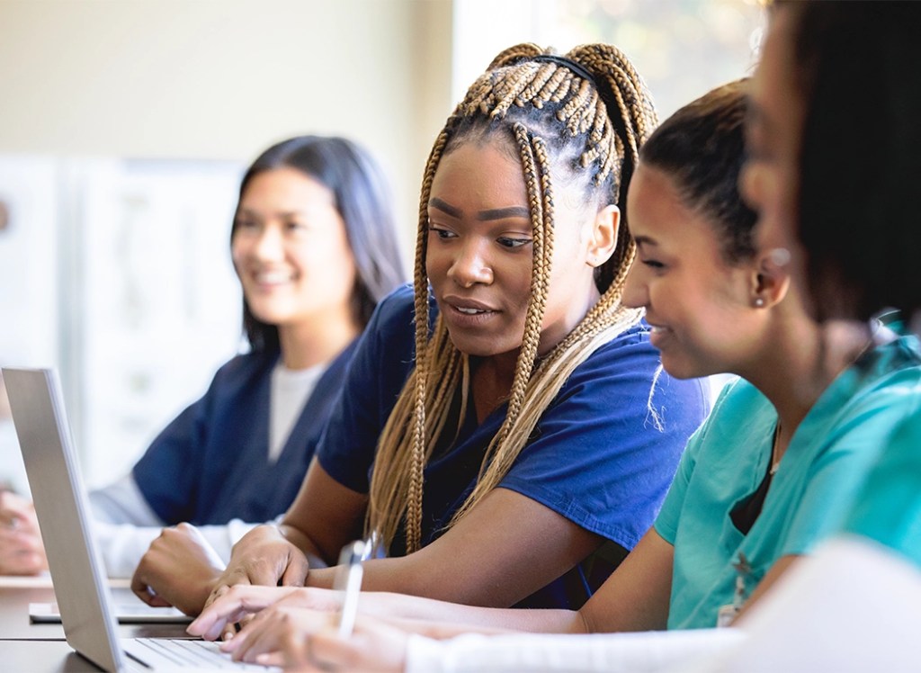 Undergraduate student focusing on community wellness — online bachelor’s in public health at NMSU Global Campus